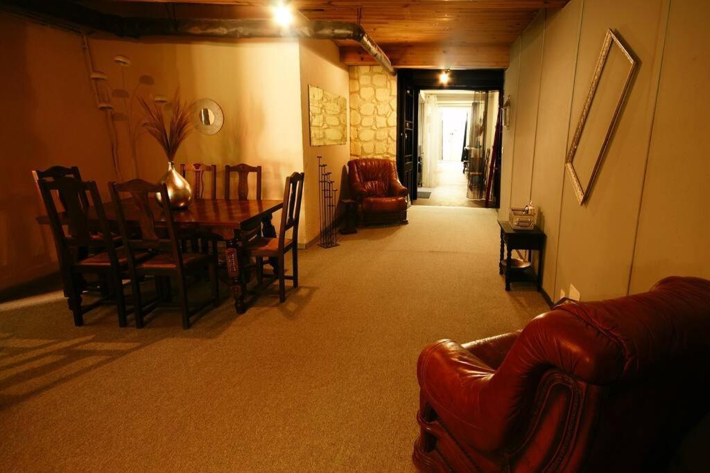 Chambre Dans Maison De Ville - 2 Personnes Олорон-Сент-Мари Экстерьер фото